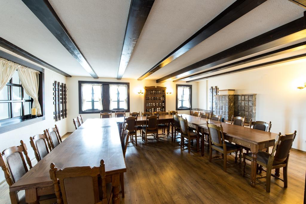 Hotel Castel Royal Mosnita Noua Экстерьер фото