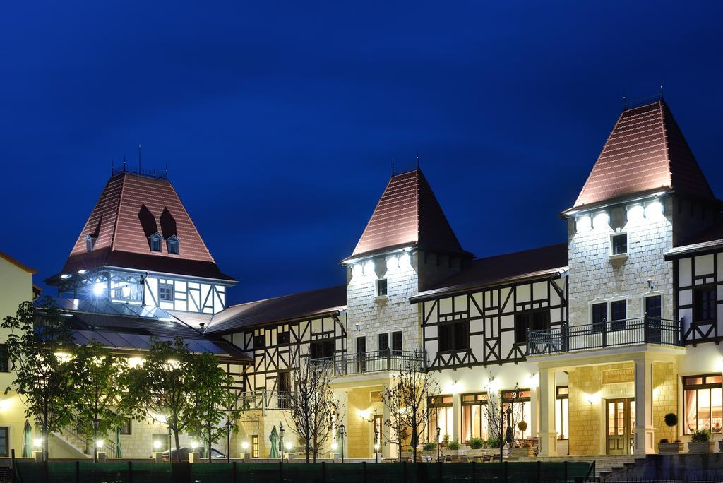Hotel Castel Royal Mosnita Noua Экстерьер фото