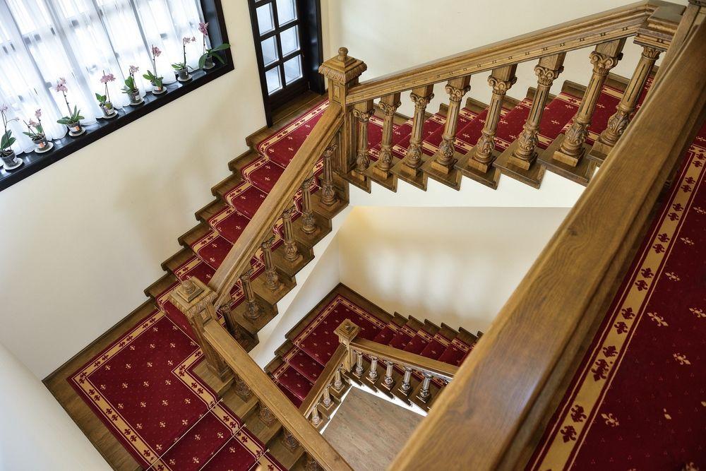 Hotel Castel Royal Mosnita Noua Экстерьер фото
